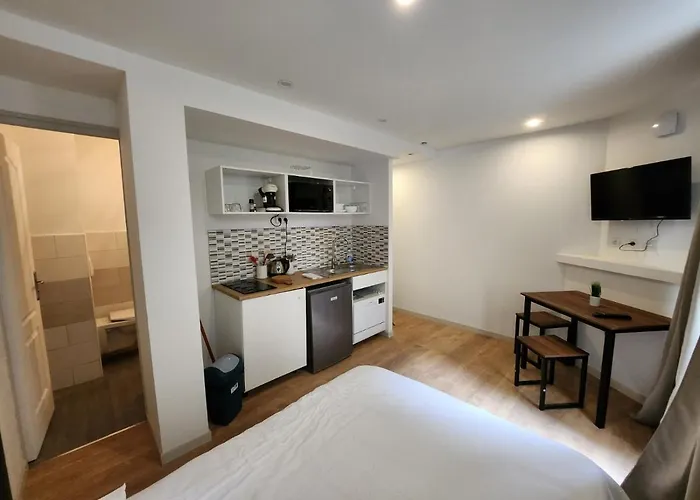 Calme Rdc Cote Cours 公寓 巴勒迪克